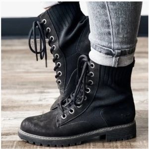 Blowfish Malibu Lug Sole Reilly Lace Up Combat Boots With Laces Vegan Black Sz 7